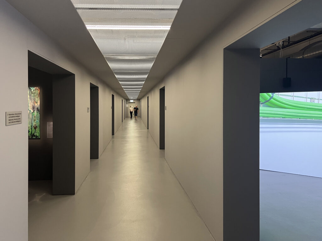 SCHIRN-AI-unique assemblage 05
